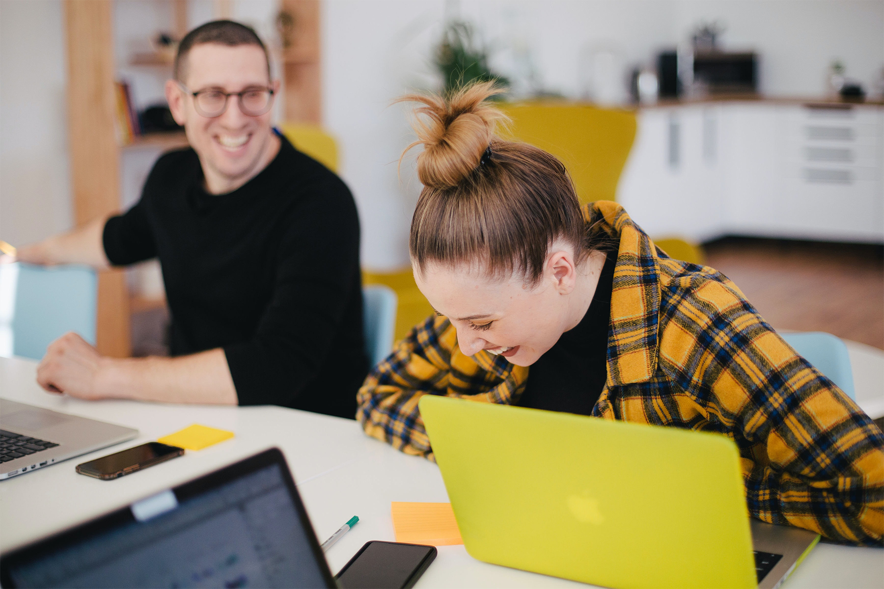 L'équipe d'ingénierie pédagogique Teasio au travail